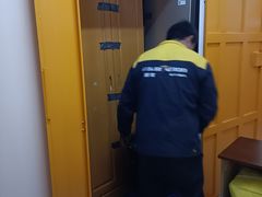 -安东易迷你自助仓储寄存仓库(草桥店)