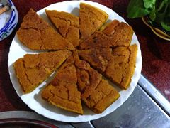 青稞饼-银同牦牛肉火锅