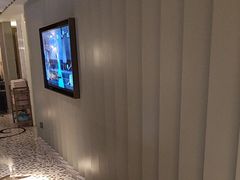 -浅深(世茂滨江精品店)