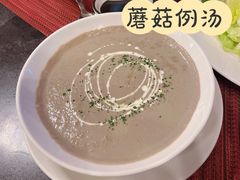 -WOLFGANG PUCK KITCHEN & BAR(迪士尼小镇店)