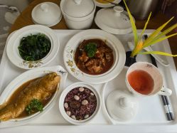 -菁幼月子会所(儿童医院店)