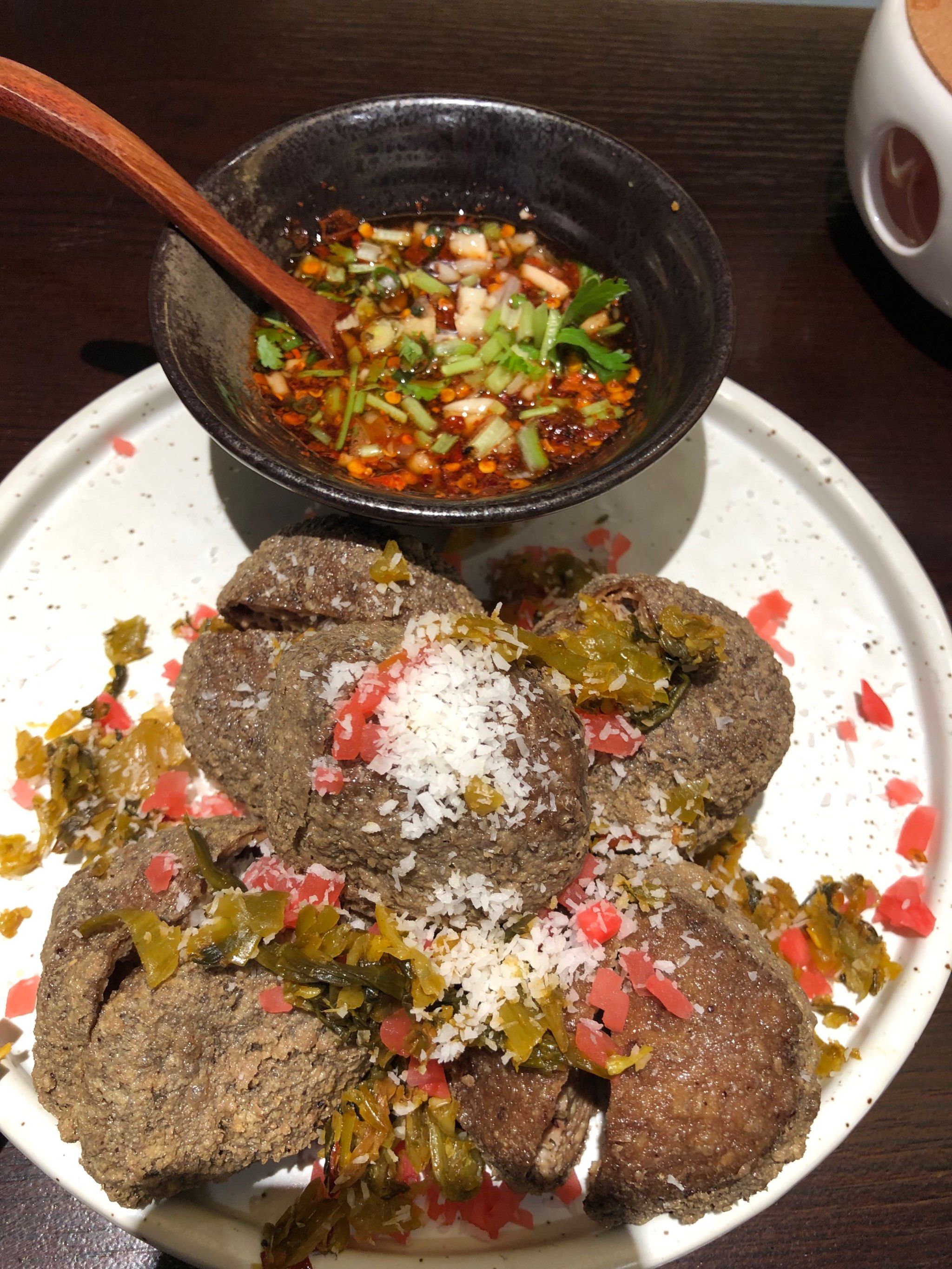 0元玩转这座城#地方特色美食 #云南菜 
最近经常去吃的一家云南膊 