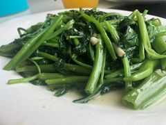 -鑫悦楼煎蟹·16年海鲜大排档
