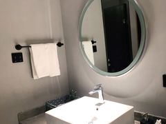 -美豪丽致酒店(西安高新区南二环丰庆公园地铁站店)