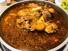 -亿诣蝎府炸酱面羊蝎子火锅(酷车小镇店)