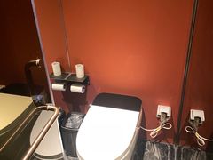 -爱舍海岸酒店(香港中路五四广场店)