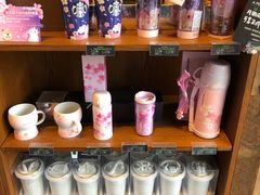 零售区-星巴克(上海汇锦里店)