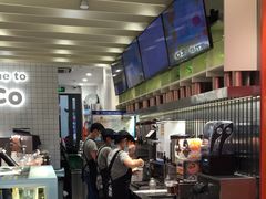 -CoCo都可(湖滨银泰店B区店)