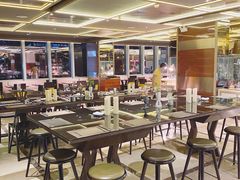 大堂-大中华希尔顿酒店-念自助餐·嗨啤·小龙虾