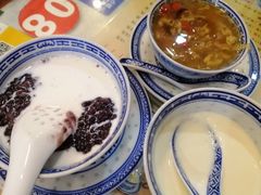 -广信牛奶甜品世家(台东店)