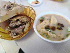 -洪峰浩老北京烧饼夹肉(角门路店)