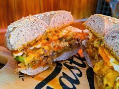 -Catch Bagel(芳草地店)