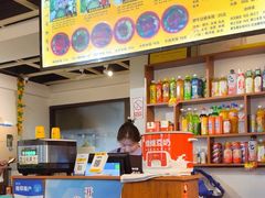 -丽虹云南过桥米线(兴工街店)