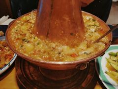 招牌陶锅洋芋鸡-觅山云南菜(泊富ICITY店)