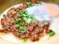窝蛋牛肉饼煲仔饭-红星光发煲仔饭(文海店)