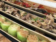 -胡须哥网红竹筒菜