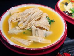 -麻六记(凤凰汇店)