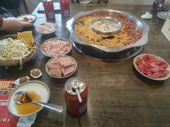 -渝嘴小老弟老火锅(华新村店)