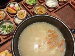 -银米·云南传统过桥米线(双廊黑金冠店)