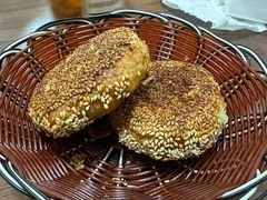 -万红路羊汤烧饼店(将台路店)