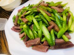 韭菜炒海肠-新时代大酒店(仰口路店)