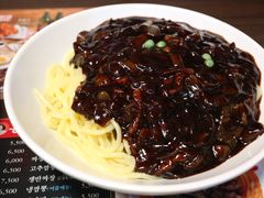 炸酱面-香港饭店0410(明洞店)