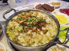 -德林酸菜鱼火锅(南丹店)