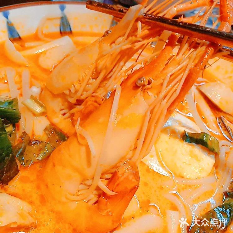 [亲亲][亲亲]探密泰妃殿宝藏级甜品:手提达叻椰子冰沙[胜利][胜利]