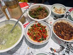 辣椒炒黑猪肉-壹盏灯(华远店)