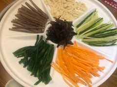 鸡丝凉米线-云海肴·云南小炒·汽锅鸡(天津国金汇店)