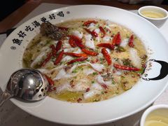 -江渔儿酸菜鱼·拔草餐厅(虎门君乐汇店)