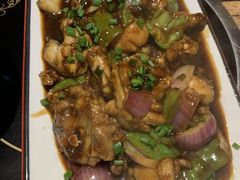 -虾弄弄海派小龙虾·牛羊蝎子火锅