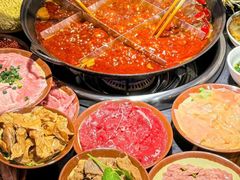 -渝嘴小老弟老火锅(华新村店)