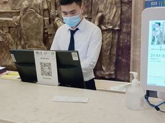 -维也纳酒店(罗湖口岸国贸东门店)