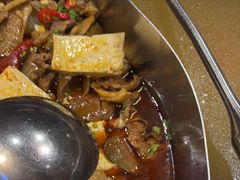 -左庭右院鲜牛肉火锅(金山万达店)