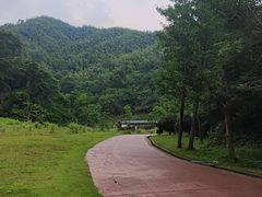 -梅岭月亮湾山体公园