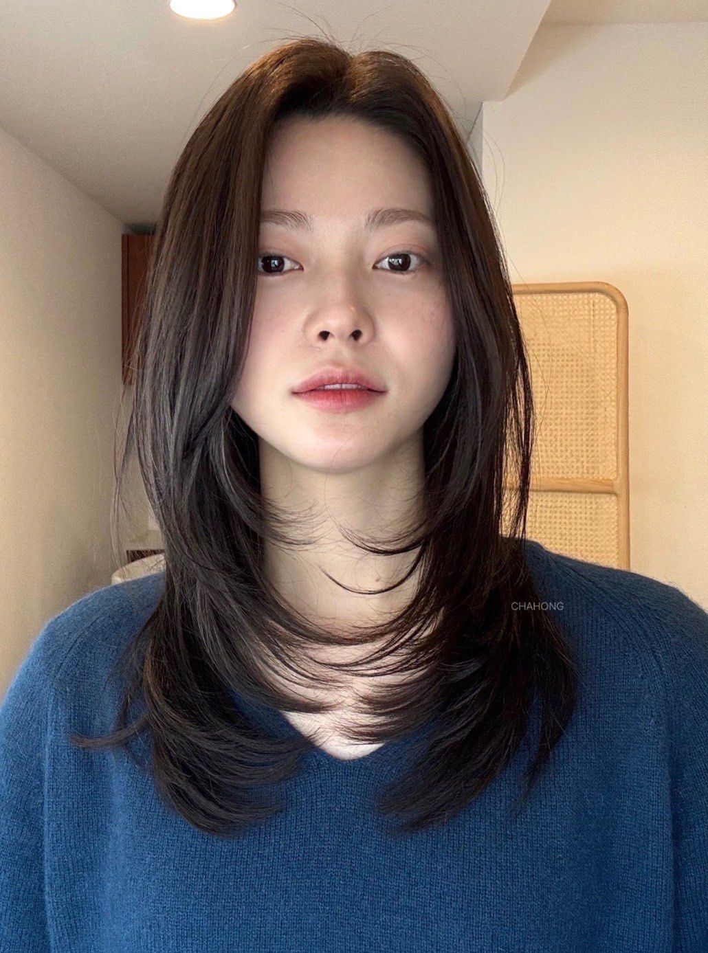 圆脸塌鼻梁最适合的发型