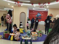 -爱威盛亲子俱乐部·纽约国际早托中心