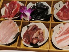-青瓦炭韩潮烤肉(花园道店)