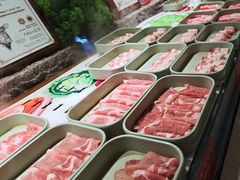-四囍码头海鲜烧烤自助火锅(外滩南京东路悦荟广场店)