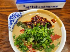 -楼外楼大刀肉传统火锅居(博学路店)