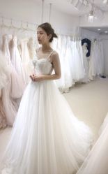 -Flora婚纱礼服定制租赁店