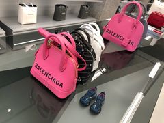 -日上免税店(三径路t3店)