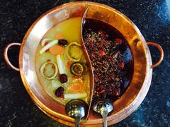 鸳鸯锅-老码头火锅(骡马市店)