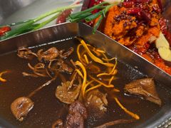 -廖掌柜·重庆鲜货火锅(上海首店)