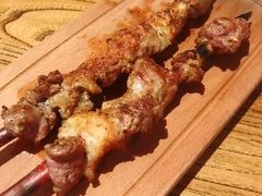 红柳羊肉串-阿里家·新疆烤肉酒場 by MIG