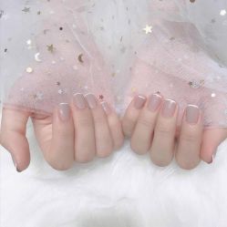 -吉吉靓甲美睫