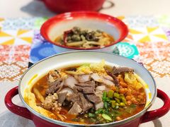 -丽丽三鲜螺蛳粉(田林路店)