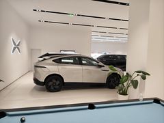 -小鹏汽车上海吴中路销售服务中心