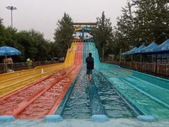 游乐设施-欢乐水魔方水世界